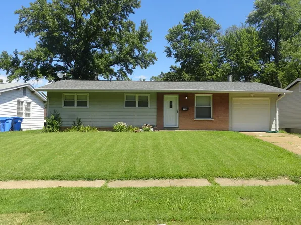 1180 Bluefield Dr, Florissant, MO 63033