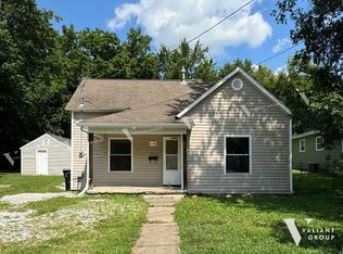 2138 N Taylor Ave, Springfield, MO 65803