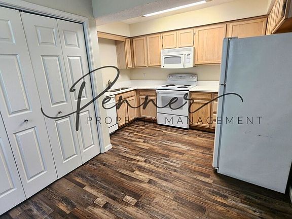 4th image of 4616 NE Whispering Winds Dr #D