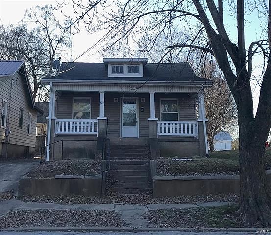 1st image of 429 SW End Blvd