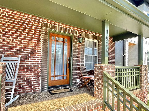 2nd image of 1034 Scovel St