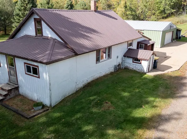 4680 Elm St, Laona, WI 54541