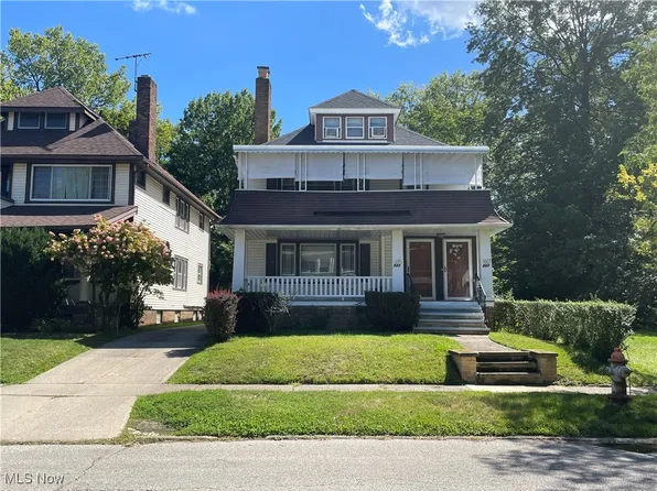 885 Helmsdale Rd, Cleveland Heights, OH 44112
