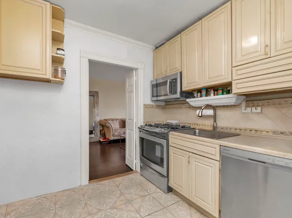 150-10 71st Avenue image 10 of 13