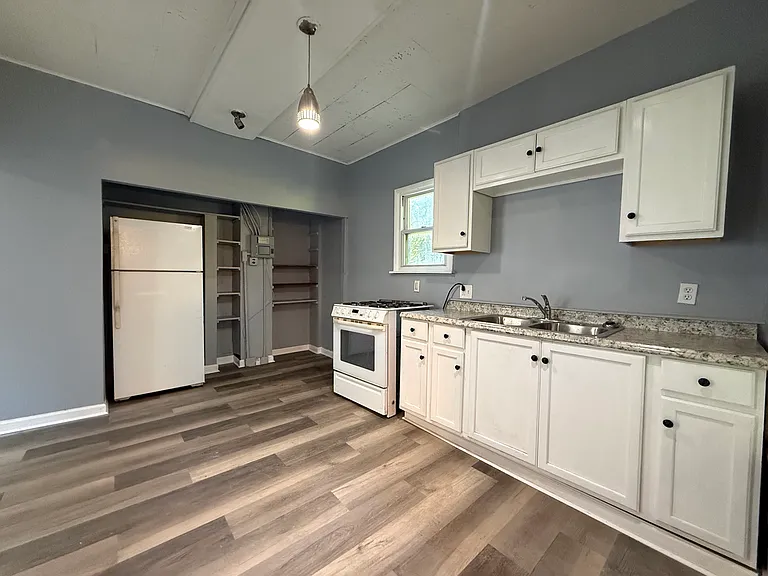 7610 Jeffries Ave — Photo 7