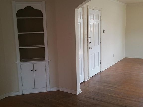 3rd image of 1729 Elmwood Ave APT C