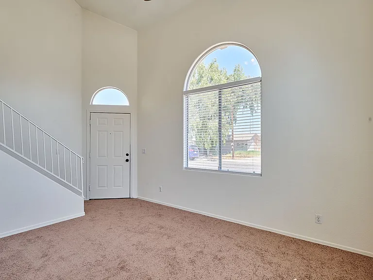 414 N Drew St — Photo 9