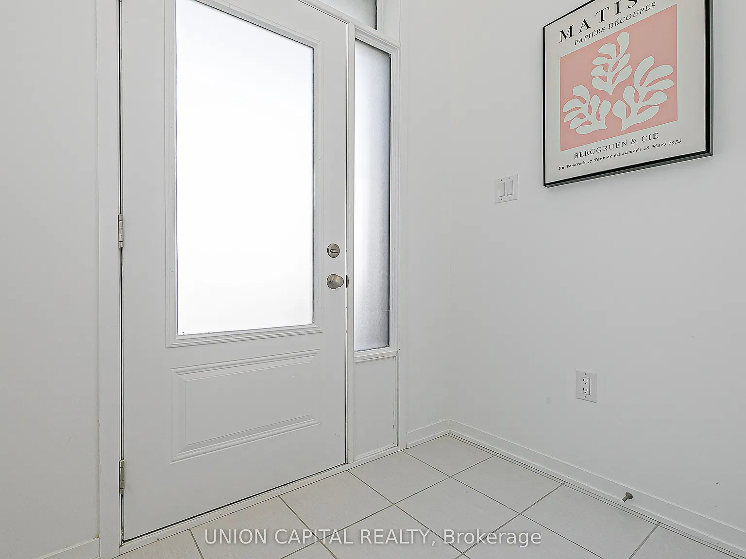 3 bed, $3,000 — Photo 3