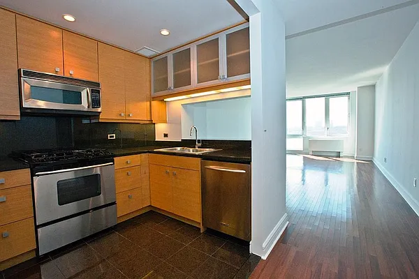Rented by Keller Williams NYC | media 11