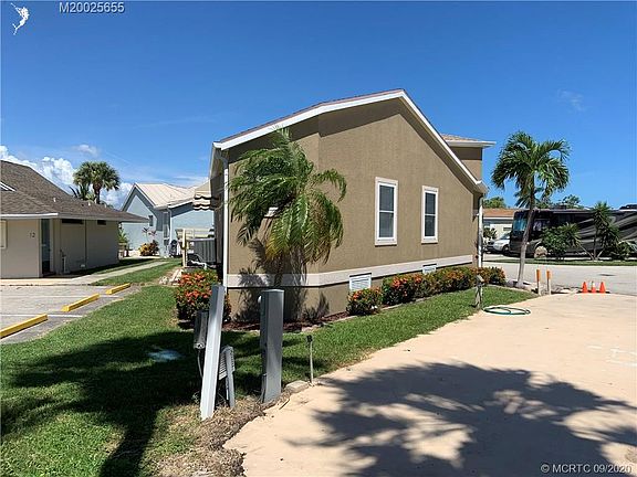 4th image of 778 Nettles Blvd
