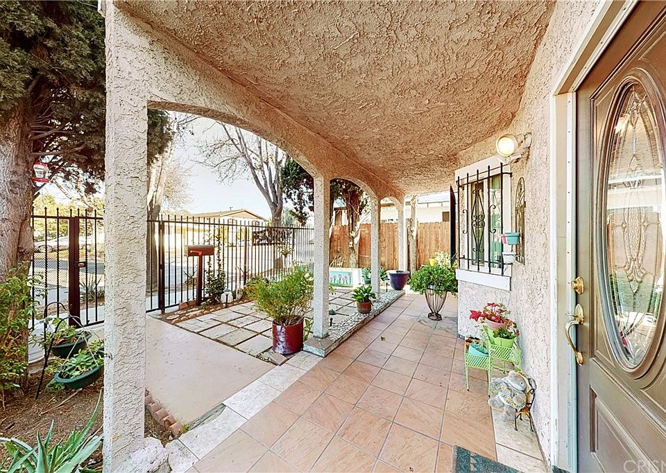 1st image of 236 E Artesia Blvd