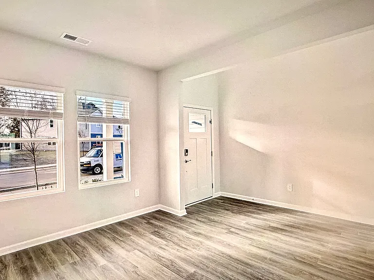 290A White Birch Ln — Photo 2