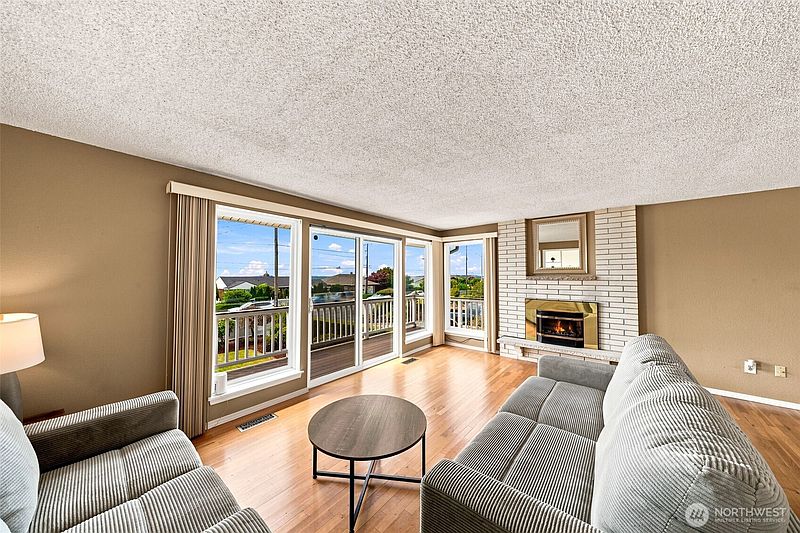 4th image of 1729 S Jackson Avenue