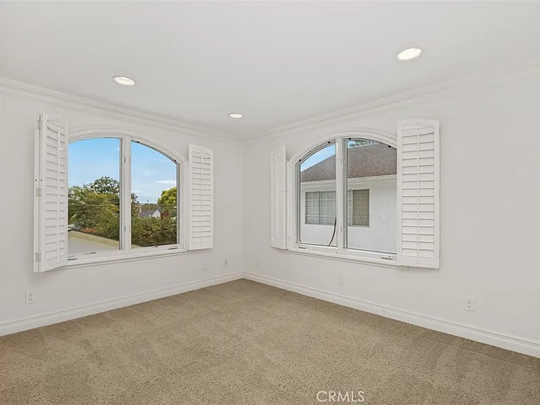 7822 Truxton Ave — Photo 21