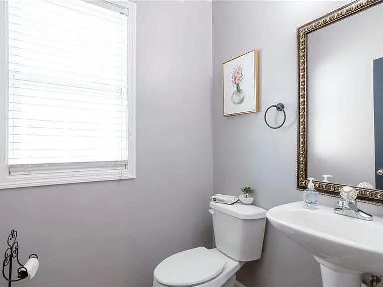 1565 Hedington Cir — Photo 19