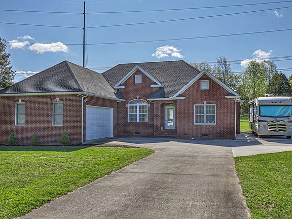 2nd image of 104 Megan Cir