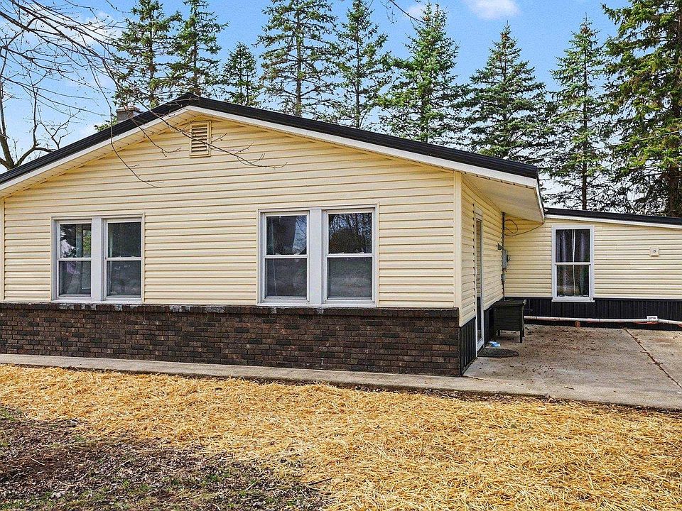 1st image of 9019 W Harper Lake Rd