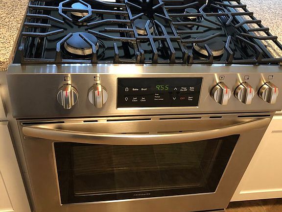 5th image of 156 S Laurel St APT 16