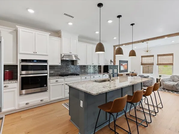 2516 Elm Grant Dr, New Hill, NC 27562