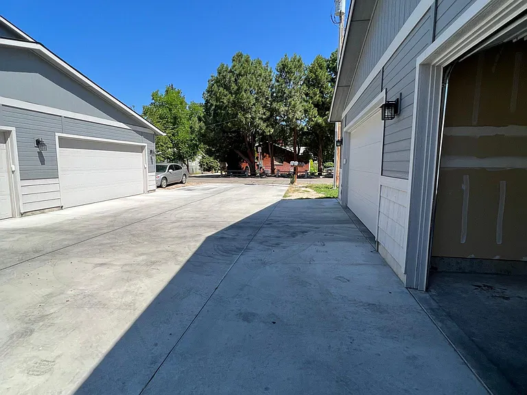 10021 W Eshelman St — Photo 3