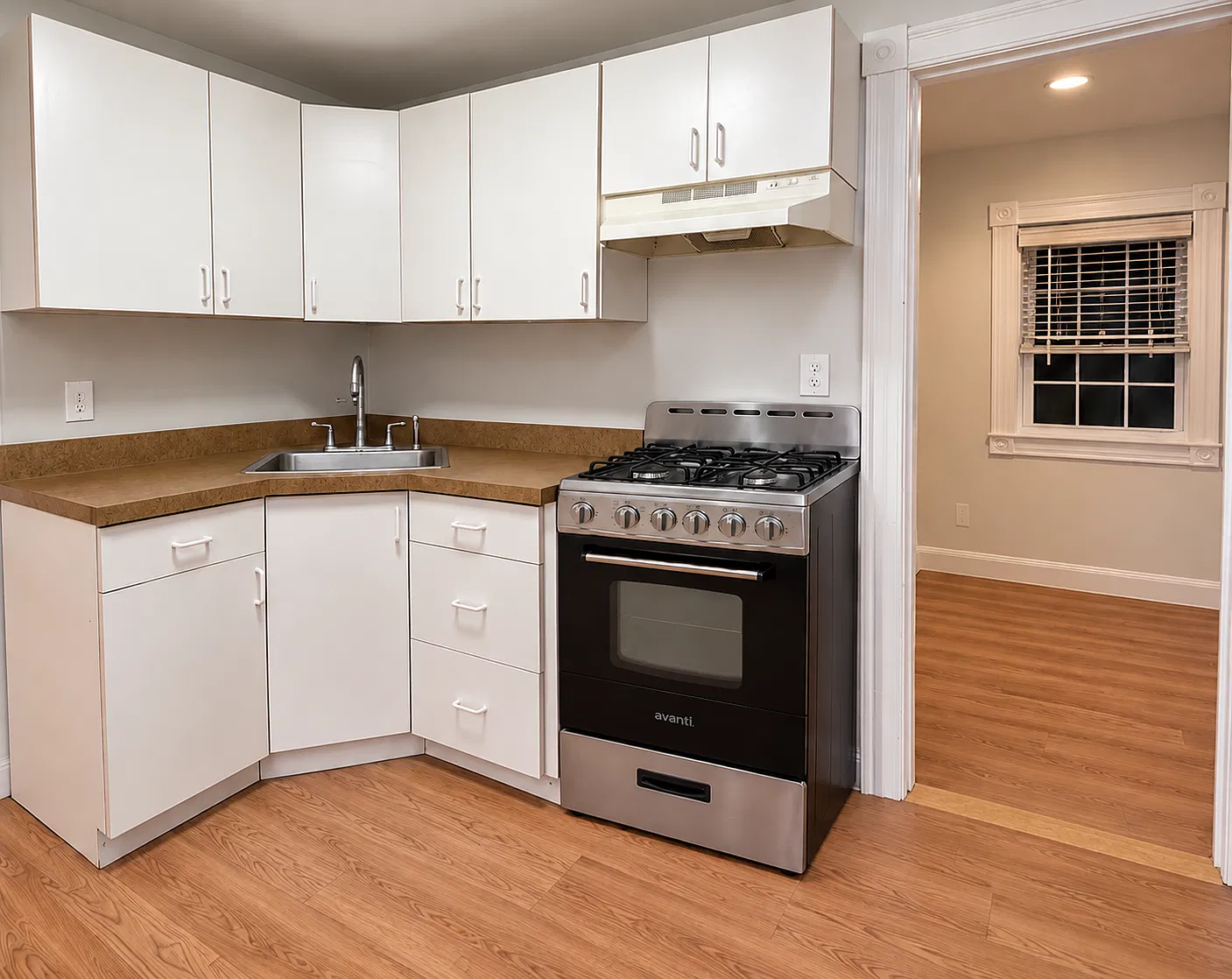 1 bed, 800 sqft, $2,500 — Photo 3