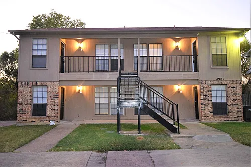 4909 Jamesway Rd Photo 1