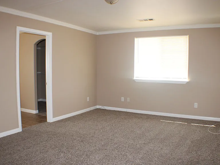 8144 Fernwood Ave — Photo 6