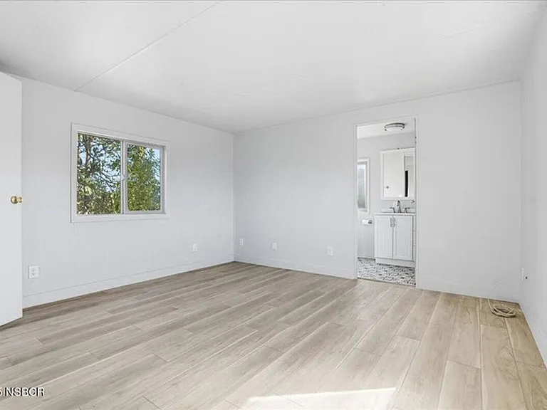 2935 E Clark Ave — Photo 13