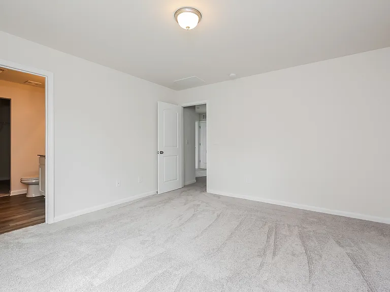 123 Colonial Walk — Photo 10