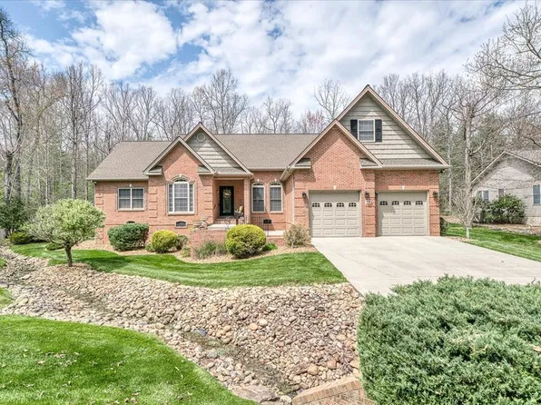 13 Holly Ct, Fairfield Glade, TN 38558