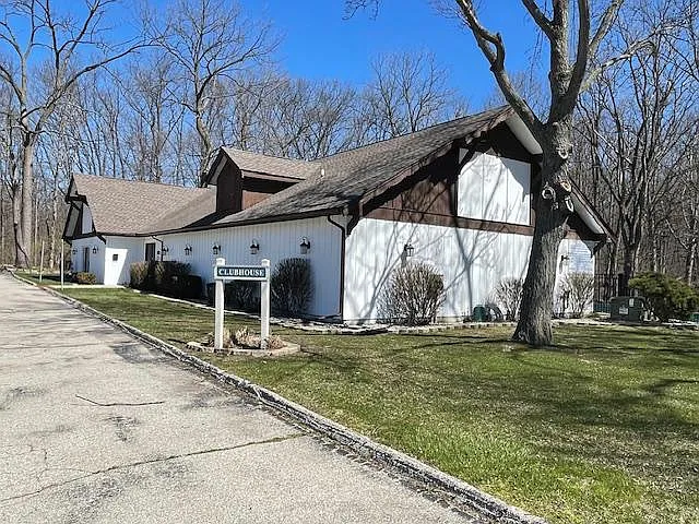 7350 Woodview St — Photo 13