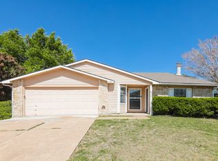 5609 Powers St, The Colony, TX 75056