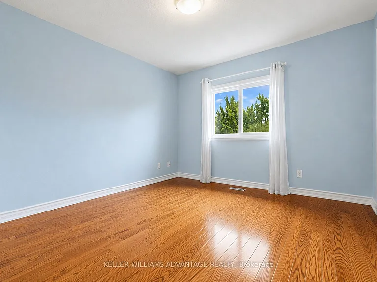 73 Highglen Ave — Photo 14