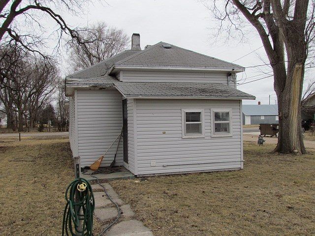2nd image of 101 E Garfield Ave