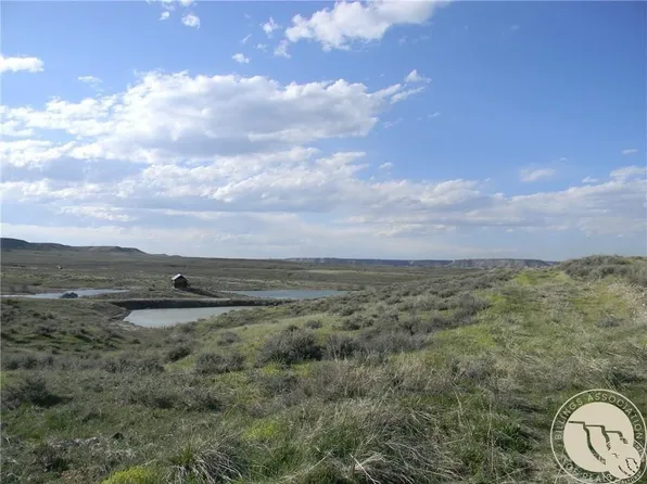 8325 Pond Rd, Billings, MT 59106
