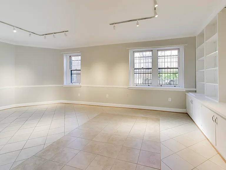 3014 Dent Pl NW #4E — Photo 9