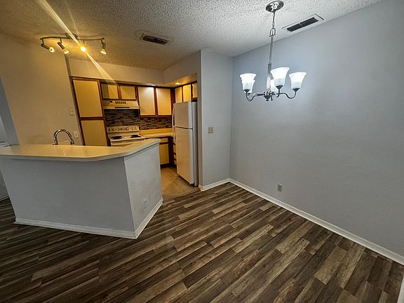 4th image of 3360 Pinewalk Dr Unit 1324-1