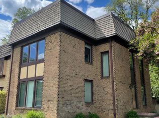 2982 Borge St, Oakton, VA 22124