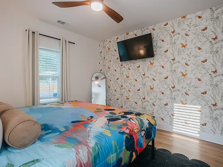 1126 E 55th St #1126 — Photo 12