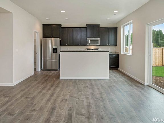 3rd image of 16507 NE 90th Cir