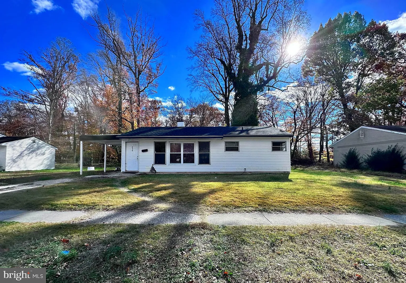 238 S Governors Blvd photo 1
