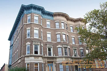 293 Stuyvesant Avenue in Stuyvesant Heights