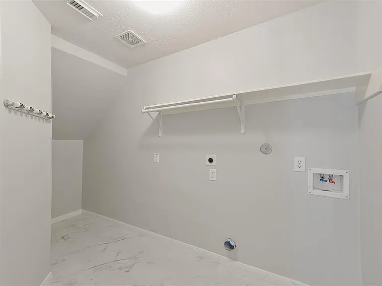 9523 Wyatt Oak Ln — Photo 18