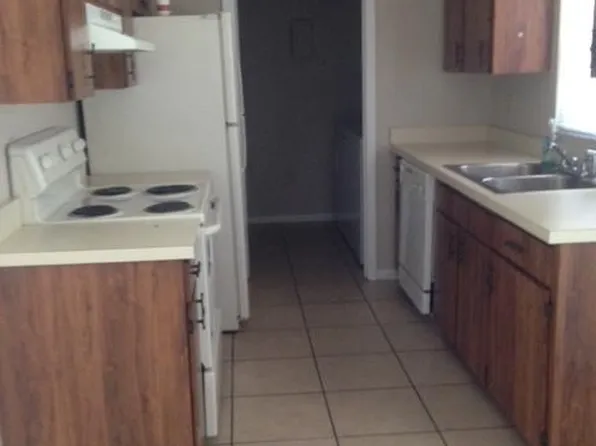 1403 Crystal Ct #B, Tavares, FL 32778