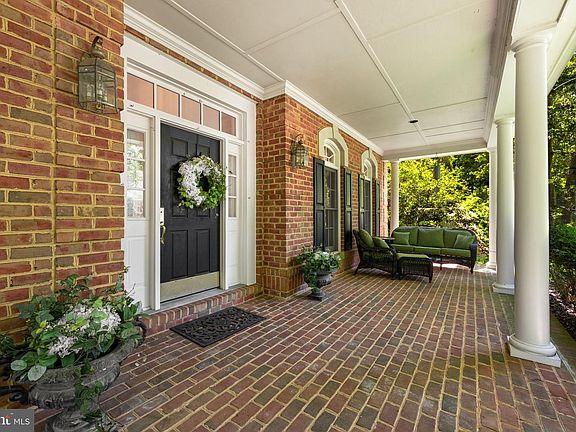 5th image of 897 Chinquapin Rd