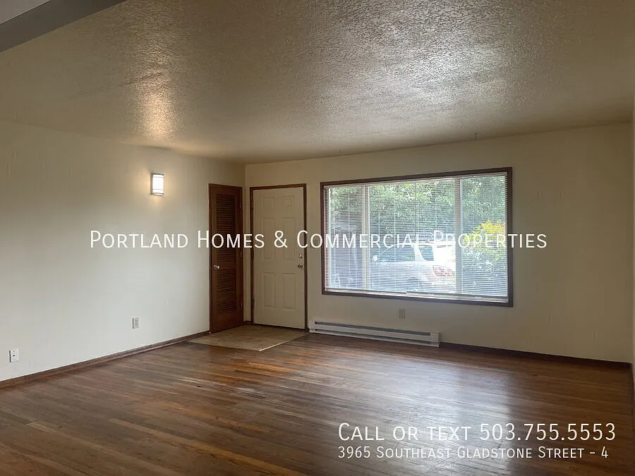 Spacious 2-Bedroom Apartment with Open Layout — Photo 3