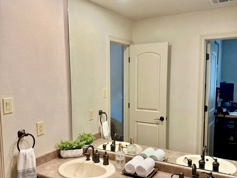 2414 Ledge Holw — Photo 11