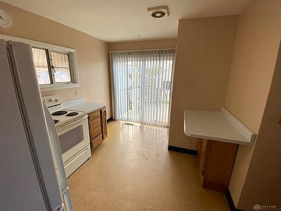 4th image of 1765 King Ave