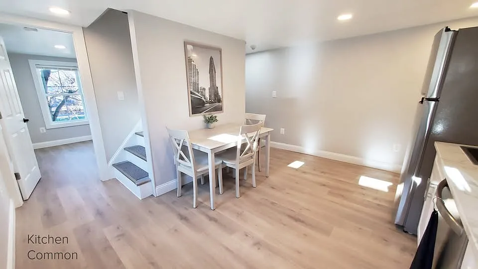 4 bed, 900 sqft, $1,280 — Photo 4