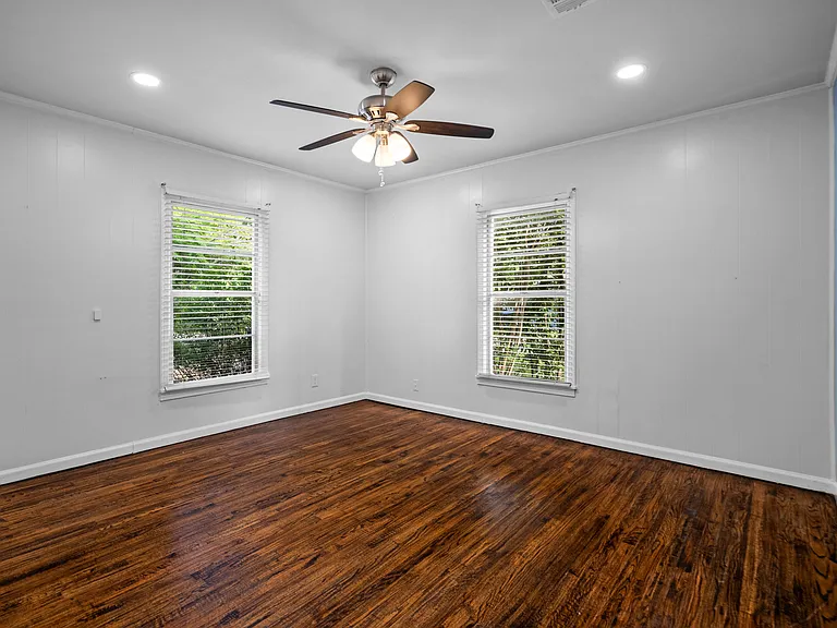 920 N Virginia St — Photo 13